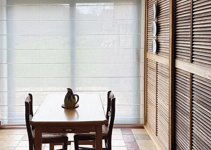 La Porte Bleue Apartment *