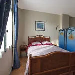 La Porte Bleue Daire